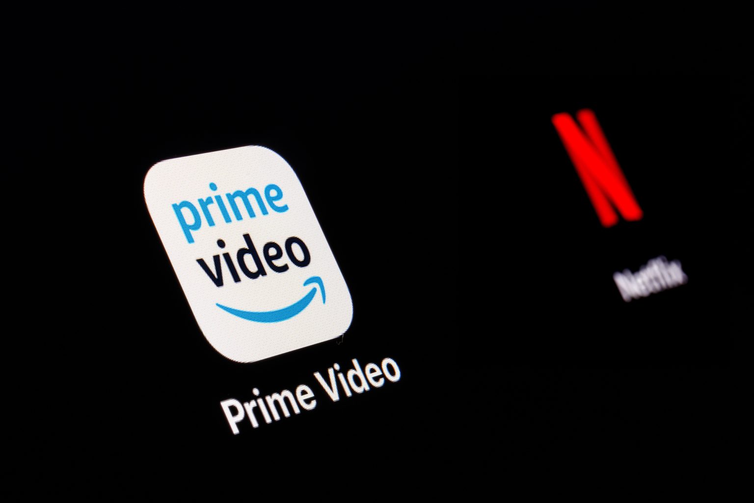 Prime Video vs Netflix : comparatif des deux géants du streaming vidéo