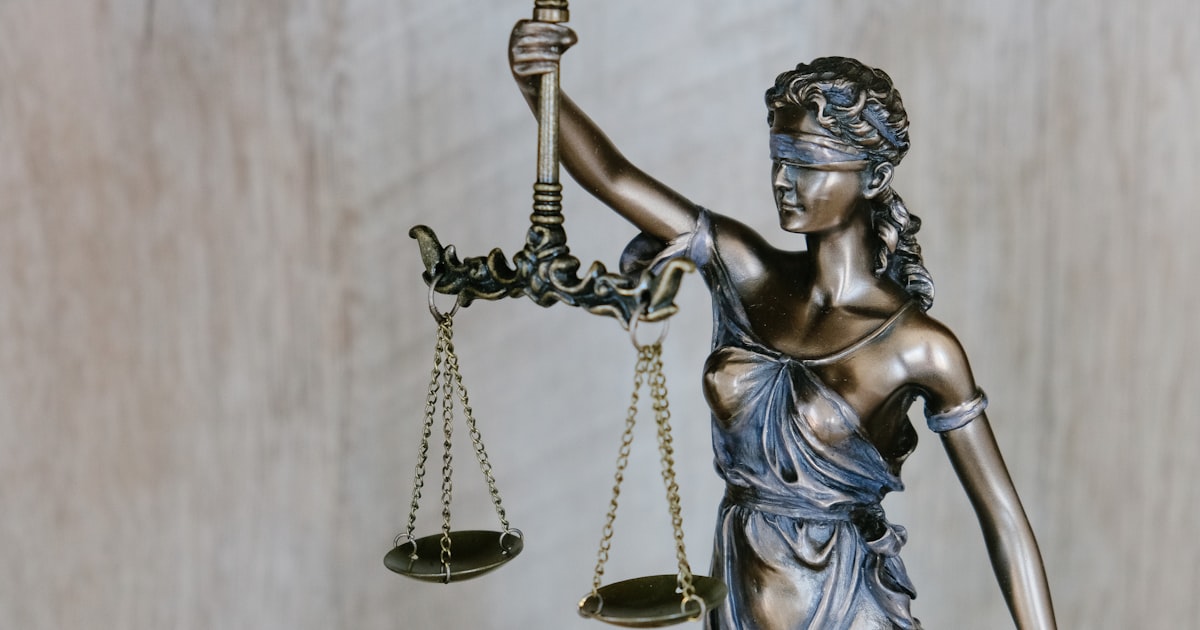 Justice et droit d auteur : sanctions contre le streaming illégal et l IPTV pirate en France