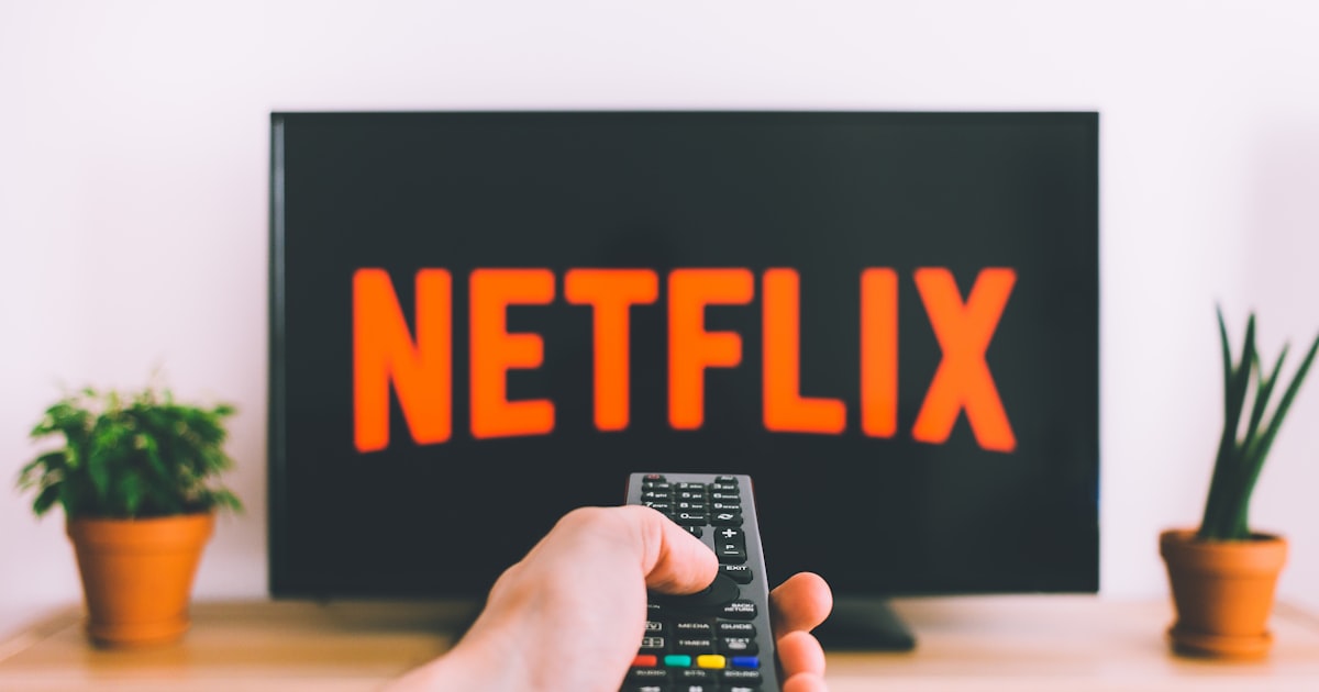 Binge-watching des nouvelles séries Netflix mars 2026