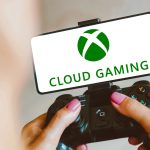 Xbox Cloud Gaming : manette Xbox et jeu en streaming