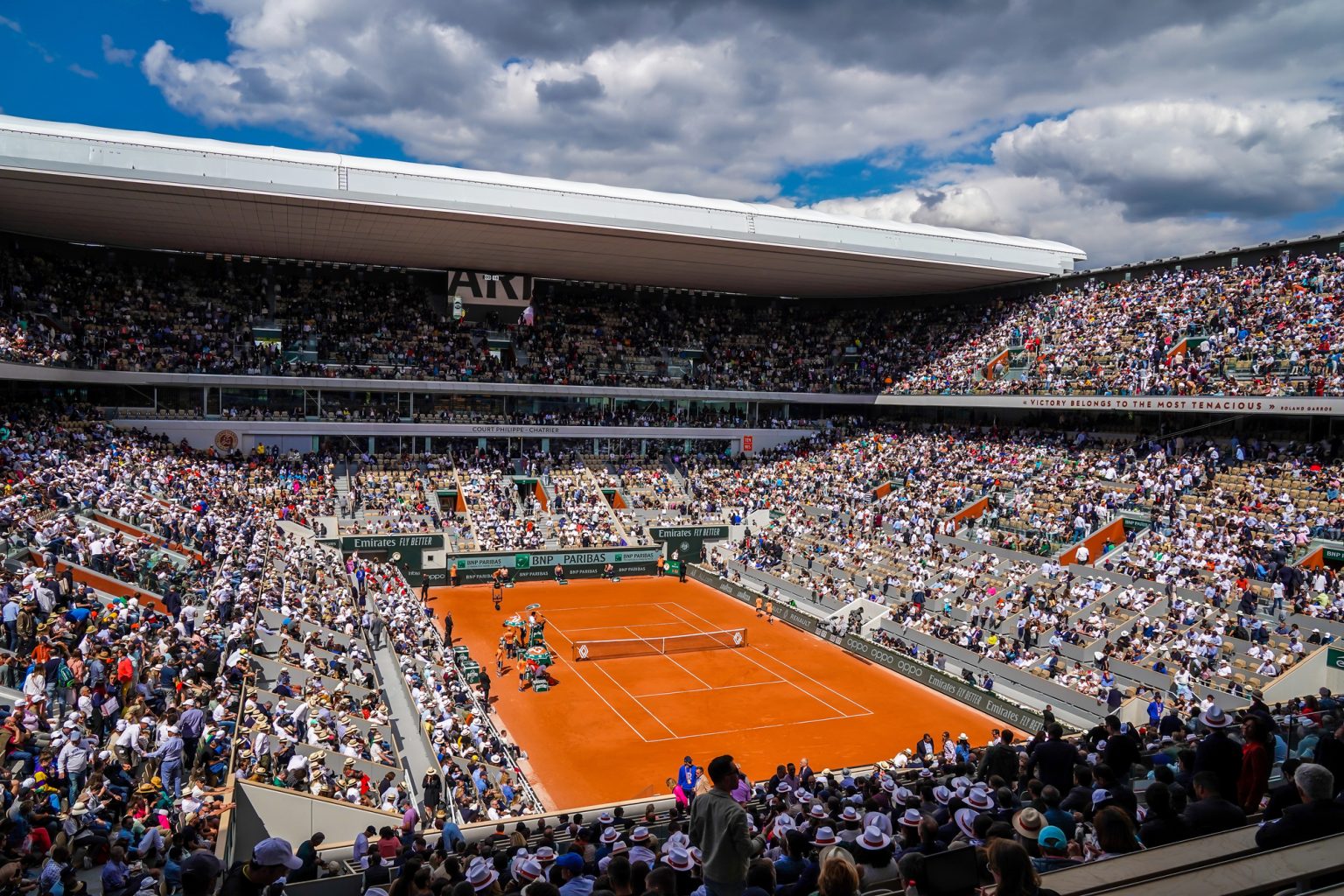 Court Philippe-Chatrier de Roland-Garros pour le streaming du tournoi 2026