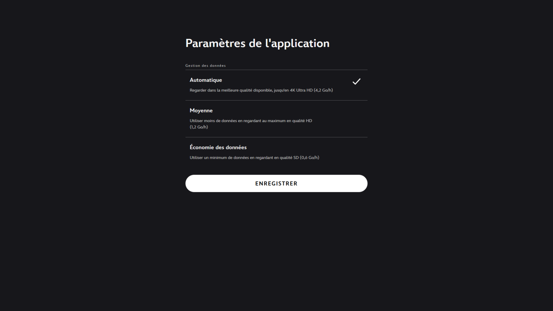 Capture des paramètres de l'application Disney+, menu Gestion des données avec les options Automatique, Moyenne et Économie des données
